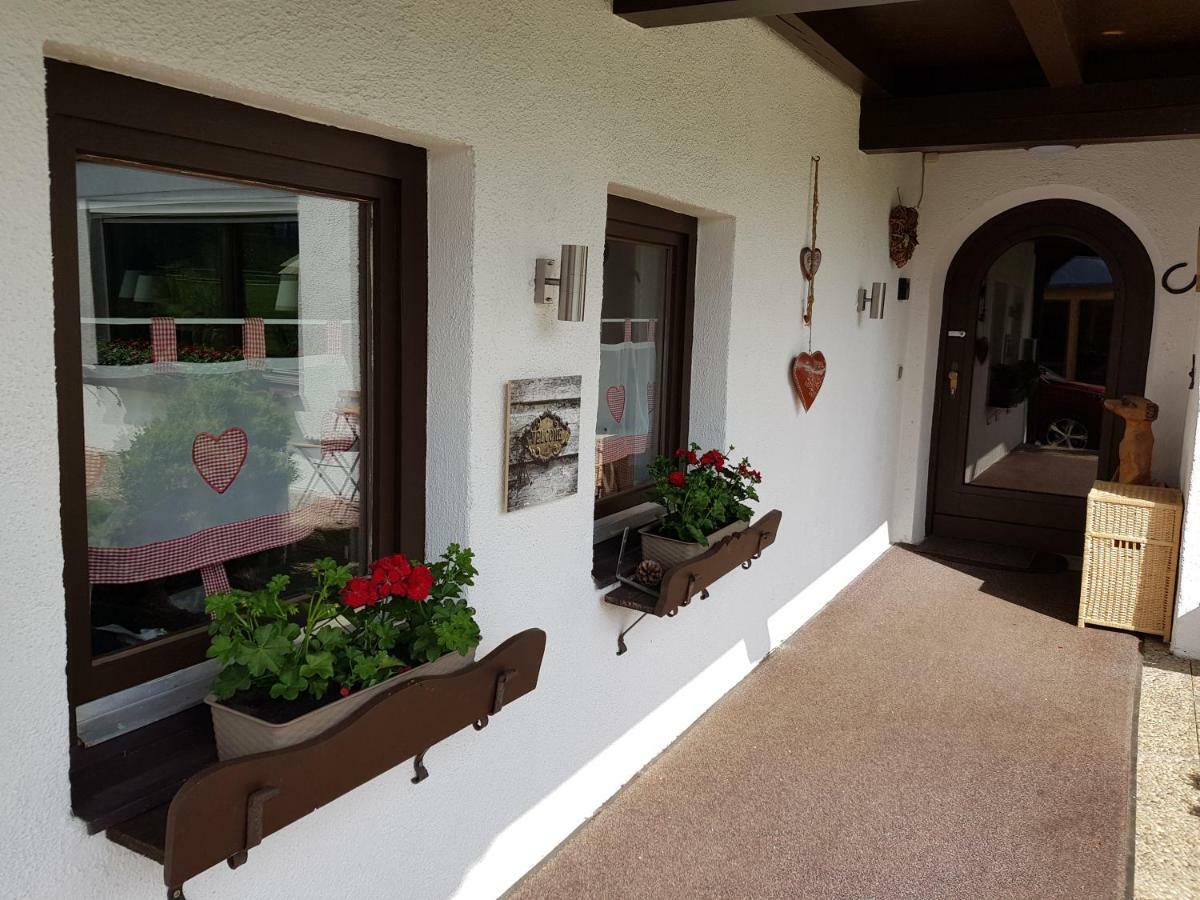 Apartmenthaus Larchenhof Ehrwald Exterior photo