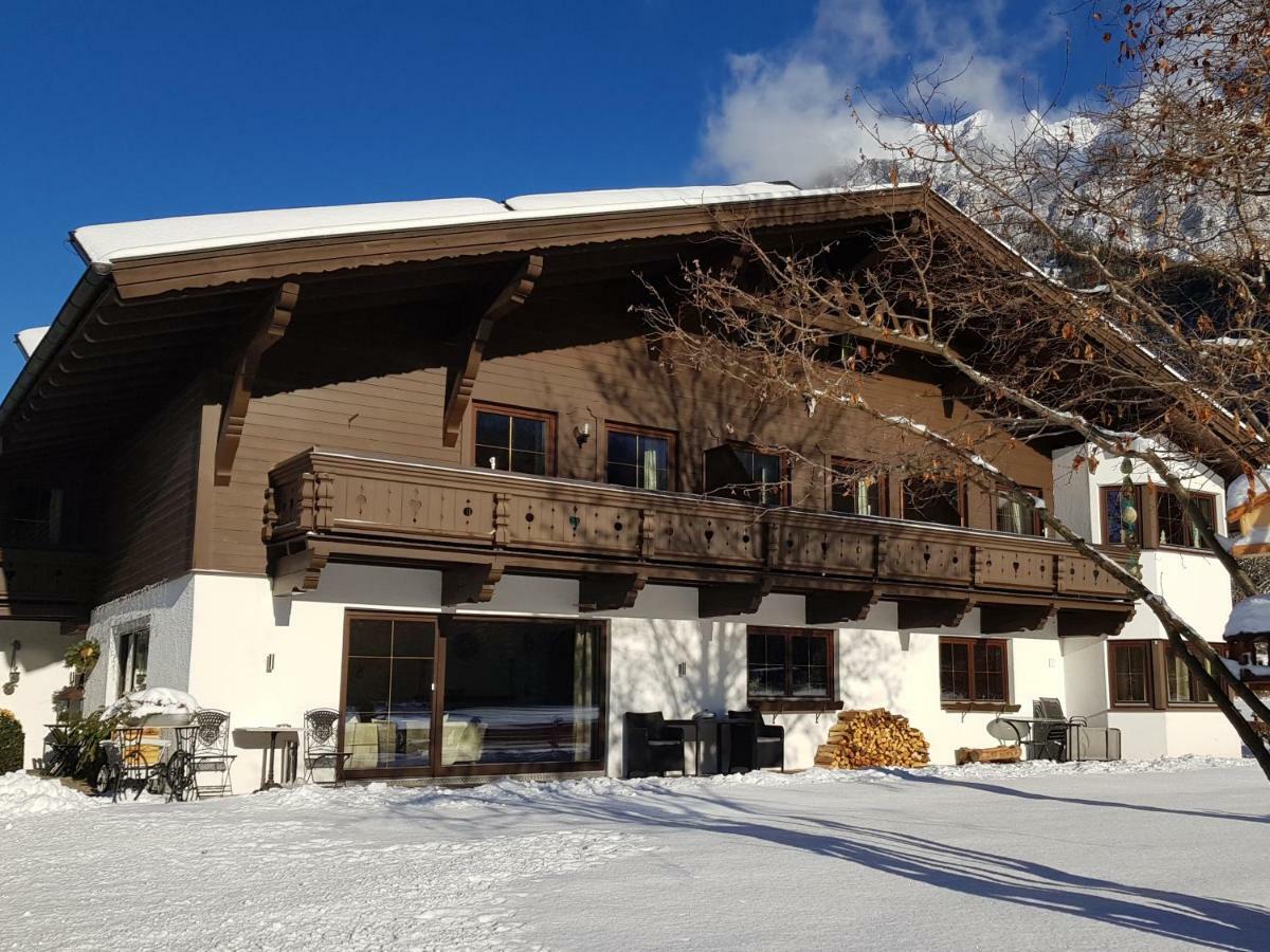 Apartmenthaus Larchenhof Ehrwald Exterior photo